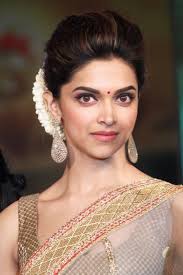 Deepika Padukone Has Old School Ideas Of Love, Marriage, Relationships - 19437f3b-cf08-43f9-acb0-d8ff18656e3d_1383913662_540x540