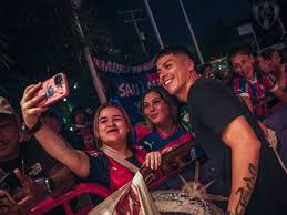 Espectacular banderazo azulgrana en Cartagena antes del duelo con Junior