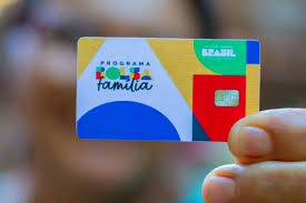 É falso que beneficiários do Bolsa Família terão pagamento suspenso por 17 dias, diz governo