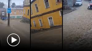 Registran en Valparaíso “un verdadero río” bajando por las calles en medio del temporal