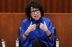 Sotomayor Questions Americans' Understanding of Presidents vs. Kings Amid Civics Education Decline