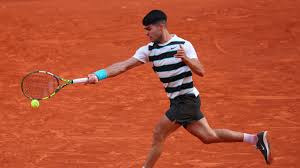 Alcaraz Advances to Semifinals at Roland Garros