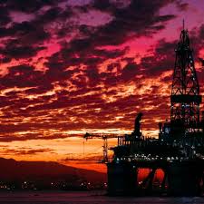 XP vê até 53% de alta na Petrobras e aposta em outra petroleira após acordo para reabrir Ormuz