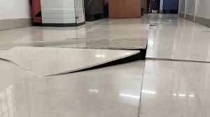 Officials take to their heels as tiles crack at Salem district collectorate