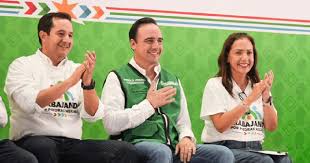 Convocan Sonia y Memo a las becas de empleo para mujeres