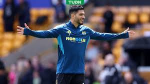 Raúl Jiménez vive gran momento con la afición del Wolverhampton
