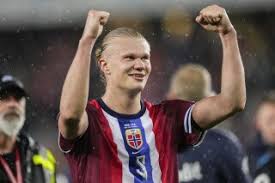 Haaland anota de nuevo y Noruega golea 3-0 a Italia en la eliminatoria y Croacia avanza