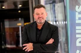 Singer Frans Duijts has heart attack; damage is limited