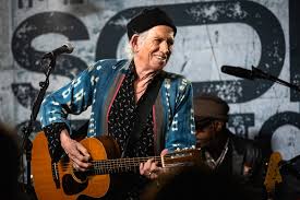 Keith Richards celebrates Bruce Willis