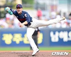 김진욱