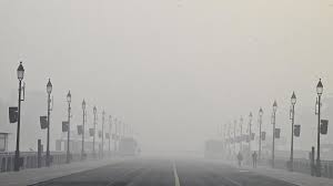 Delhi AQI remains ‘poor’, shallow fog observed