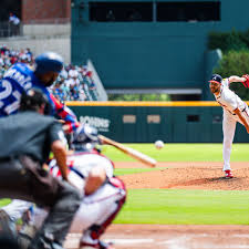 Jays Lose in 11, 4-3