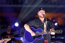 Luke Combs Announces Category 10 Honky-Tonk on Las Vegas Strip