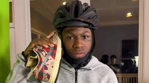 Twitch Drama! Streamer Banned Over Walmart Flowers?! 👀