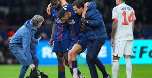 Referee Manuel Gräfe analyzes Luis Diaz red card from Bayern Munich’s 2-1 win at PSG