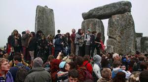 Résultat de recherche d'images pour "stonehenge celebration"