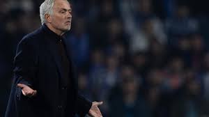 Mourinho aposta em Schjelderup para o jogo com o Rio Ave