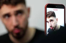 Why Houston Rockets center Alperen Şengün stood up as Lakers' LeBron James walked past before Game 1