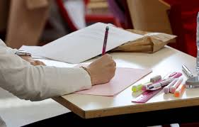 Grâce à une pétition et une lettre à Macron, un lycéen fait annuler le bac au Moyen-Orient