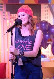 Résultat de recherche d'images pour "violetta saison 4 swag"