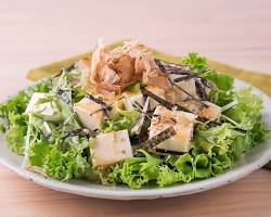 豆腐サラダ ごまドレッシングの画像