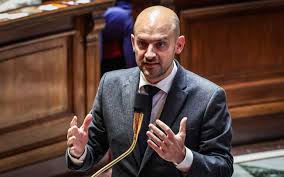 « Une trahison » : Jean-Noël Barrot condamne le soutien du ministre des Affaires étrangères hongrois à la Russie