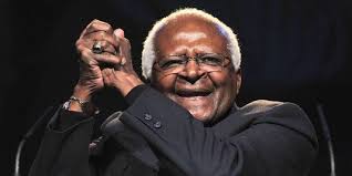 Desmond Tutu, Prix Nobel de la paix 1984, en 2010. 1978 : le président égyptien Anouar El-Sadate partage le prix Nobel de la paix avec le premier ... - 1422117_3_d755_desmond-tutu-prix-nobel-de-la-paix-1984-en_a5d4e2470717f2e4c94c44f67b1ccd40