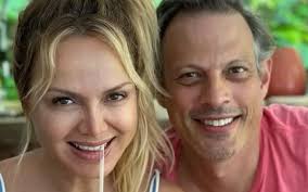 Eliana e Adriano Ricco dormem separados em algumas noites; entenda o “divórcio do sono”