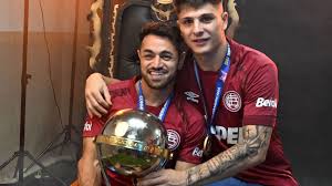 ¡Adiós, Leyenda Granate! Laucha Acosta se Retira Entre Lágrimas