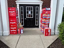 Kentucky Mom's Shock: 8-Year-Old Son Orders 70,000 Lollipops on Amazon