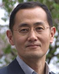 Eri Shirakawa - nobel-prize-winners-kyoto-university-professor-shinya-yamanaka-of-japan-left-and-sir-john-gurdon-of
