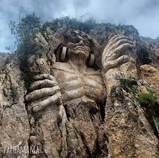 La Morada de Dioses Cusco - 🏆𝗔𝗣𝗨𝗞𝗨𝗡𝗔𝗡 𝗧𝗜𝗔𝗡𝗔𝗡- 𝗠𝗢𝗥𝗔𝗗𝗔 𝗗𝗘 𝗟𝗢𝗦 𝗗𝗜𝗢𝗦𝗘𝗦🗿📸 Disfruta de las esculturas de piedra, están ubicadas en las afueras de la ciudad del cusco. Tenemos salidas diarias en