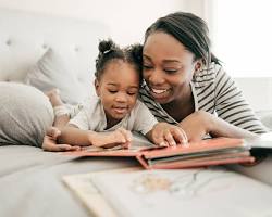 Image de Lire des histoires aux enfants