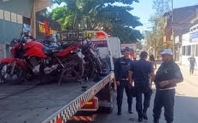 Blitz nas ruas: operação contra motos irregulares reforça segurança e recebe apoio da população em Rio das Ostras