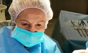 Morre Angelita Gama, médica pioneira da coloproctologia no Brasil e referência mundial no tratamento do câncer de reto, aos 94 anos