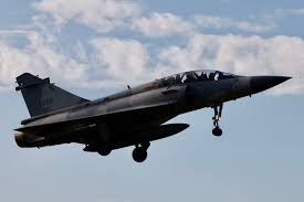 C’est la collision redoutée des pilotes : un avion de chasse se pose en urgence sur l'aéroport de Deauville