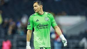 Rodolfo Cota renueva con América por un año más; rescindió con León