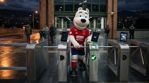 El Metro se viste de azul y rojo y extenderá su horario de funcionamiento para el partido DIM vs Cusco
