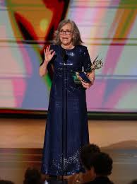 Oscar Winner, 79, Humiliates Trump on Award Show Stage