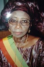 Hommage à Fatou NDIAYE SOW : La mère de l&#39;Aes, racontée par ses compères. 24 octobre 2007 dans CULTURE Commentaires fermés. Partager ! - 495278-635633