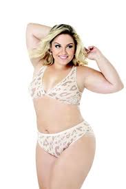 Resultado de imagem para novos modelos de plus size para noivas