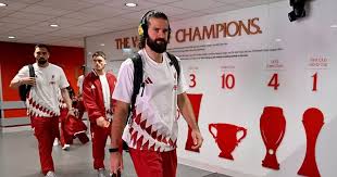 Alisson volta a ser titular no Liverpool e tranquiliza Seleção antes da Copa do Mundo