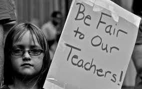 Supporter of 2012 Chicago teacher strike (cc photo: Alejandro Quinones). Not a message you often see in corporate media. (cc photo: Alejandro Quinones) - Be-Fair-to-Our-Teachers