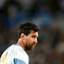 Hotel sem água quente e falta de cachê: africanos denunciam precaridade em despedida de Messi
