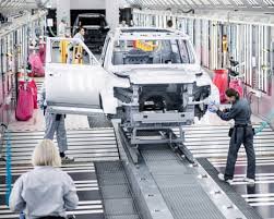 Jaguar Land Rover is a rich company – it can pay to support its own supply chain | Nils Pratley