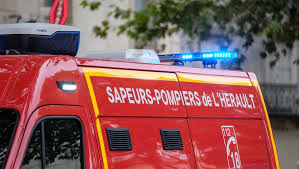 Le conducteur se serait endormi au volant : une voiture se retrouve sur le toit à l’entrée de Mèze, quatre blessés dont deux hospitalisations