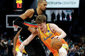 hornets vs spurs Picture