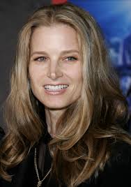 How Much Does Bridget Fonda Weigh? It is believed she weighs approximately 147.5lbs, or roughly 67kg. How Tall Is Bridget Fonda? - Bridget-Fonda