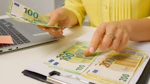 Kursy walut 27 kwietnia 2026 r. Dolar w dół