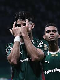 Palmeiras passa sufoco em casa, mas busca primeira vitória na Libertadores
